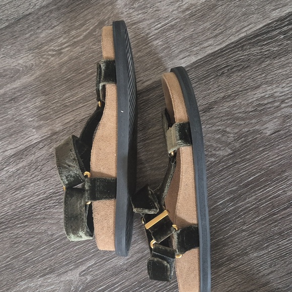 Zara Women Velvet Olive Green Sandals - Picture 2 of 3